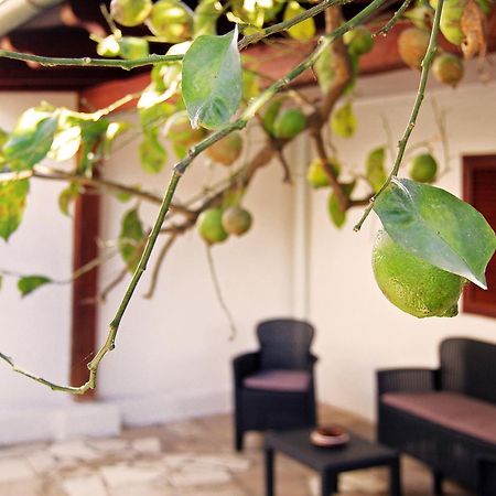 Sea Breeze Villa - Luna Apartment Bari Zewnętrze zdjęcie