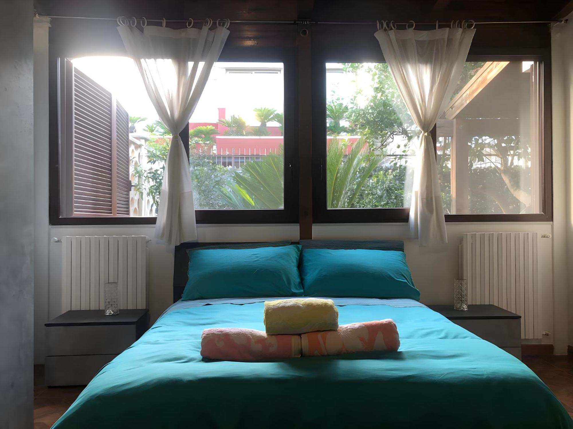 Sea Breeze Villa - Luna Apartment Bari Zewnętrze zdjęcie