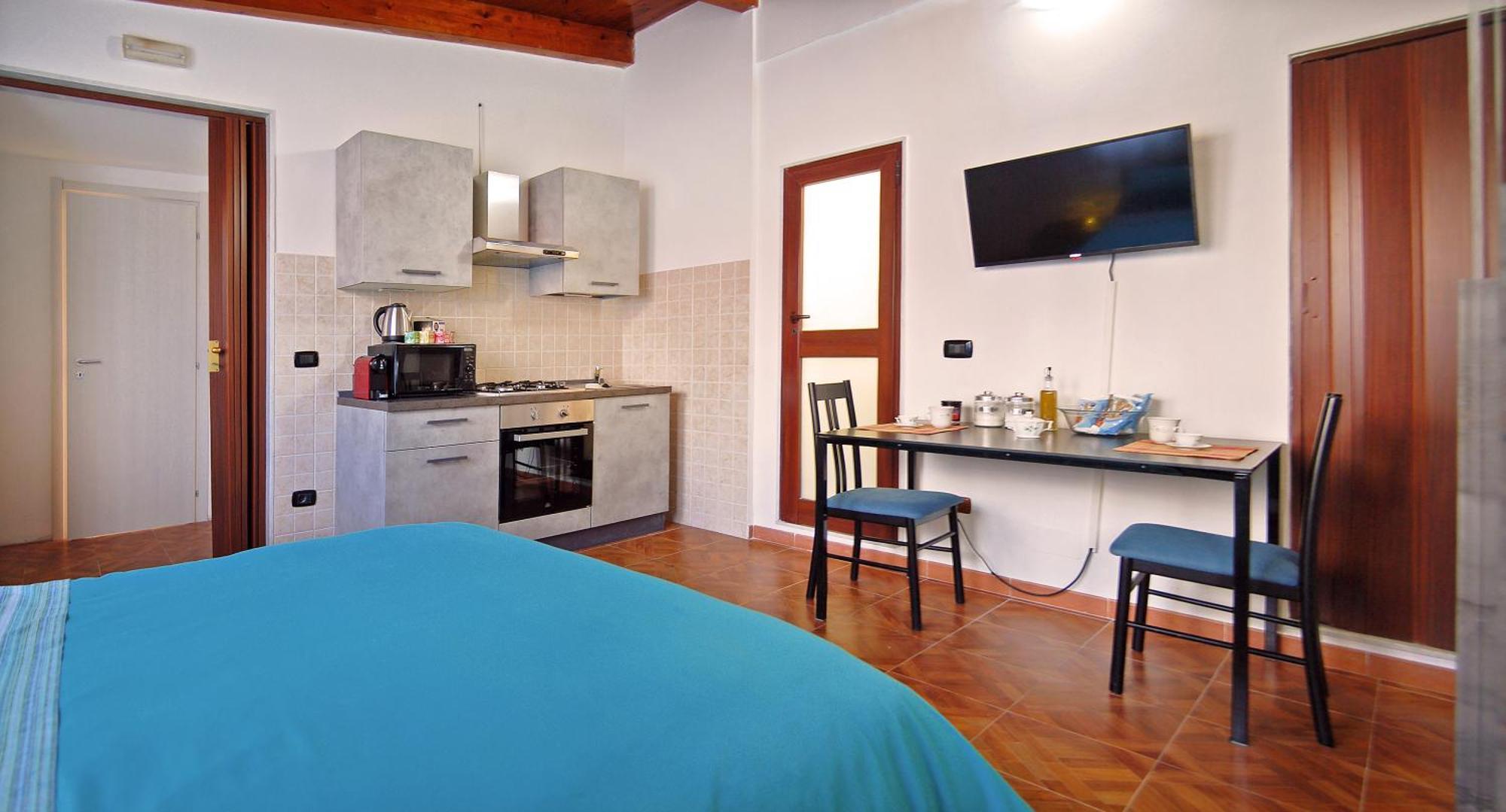 Sea Breeze Villa - Luna Apartment Bari Zewnętrze zdjęcie
